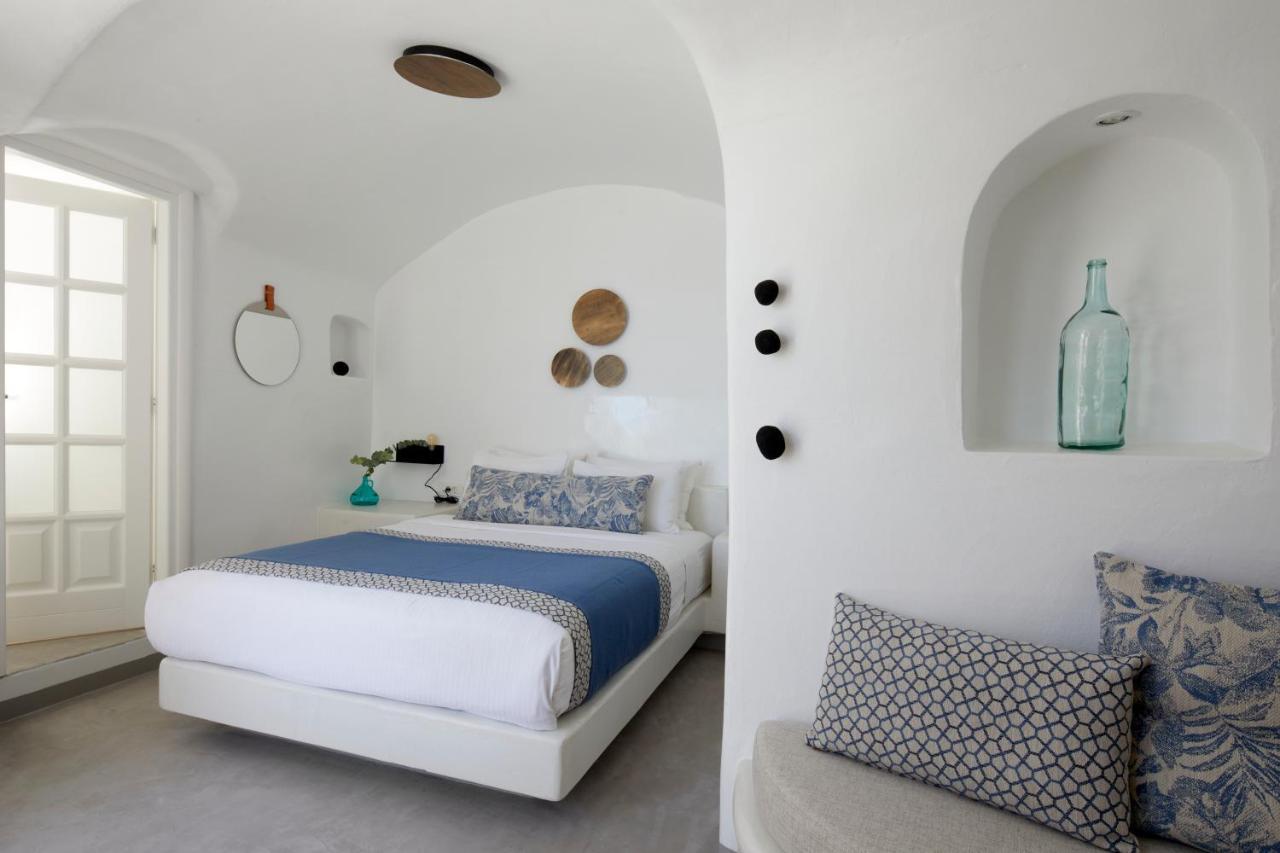 Executive Cave Suite Outdoor Hot Tub Caldera View