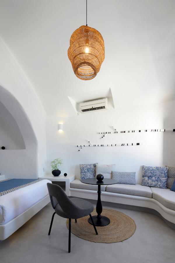 Executive Cave Suite Outdoor Hot Tub Caldera View