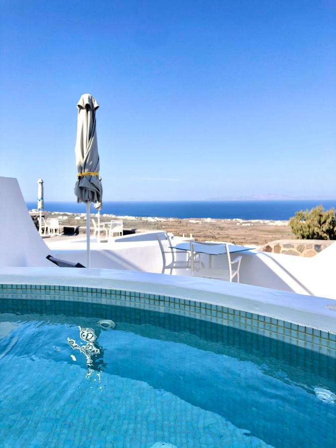 Deluxe Suite with Sea View & outdoor Jacuzzi