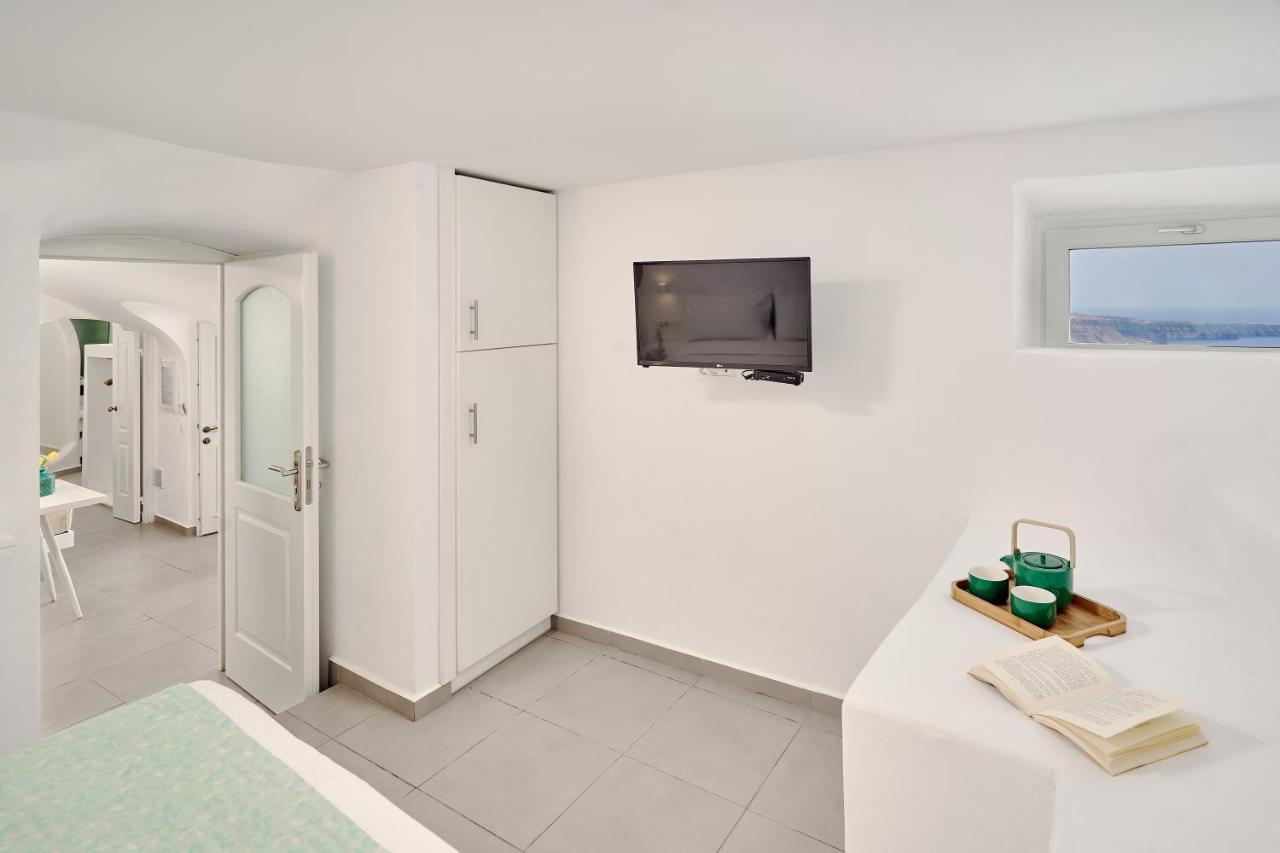 Deluxe Apartment Indoor & Outdoor Hot Tub Caldera View
