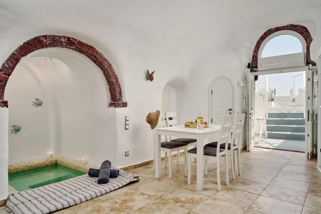 Superior Cave House Indoor & Outdoor Hot Tub Caldera View