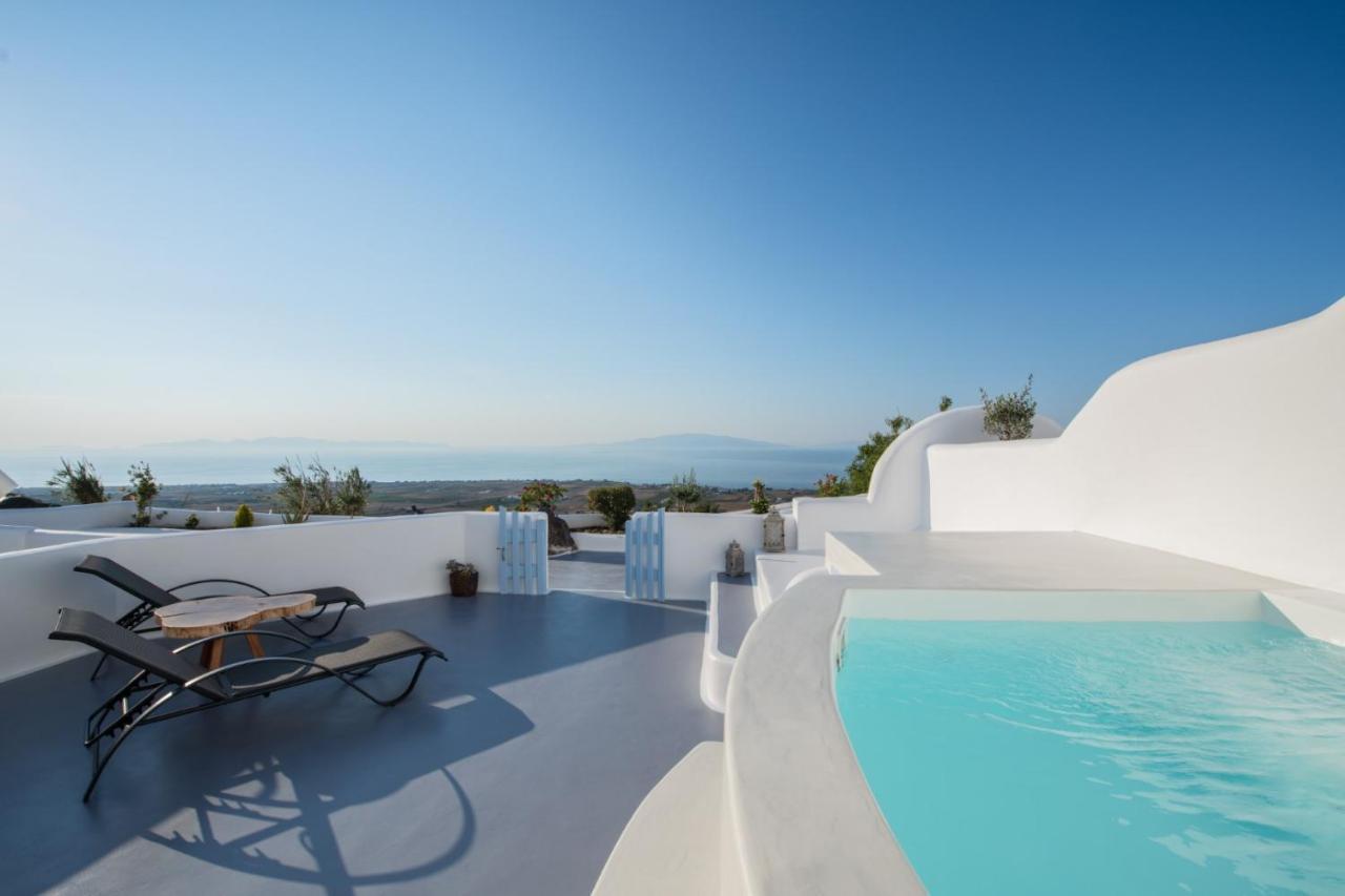 Luxury Grand Cave Suite Outdoor Jetted Tub Sea & Sunset View