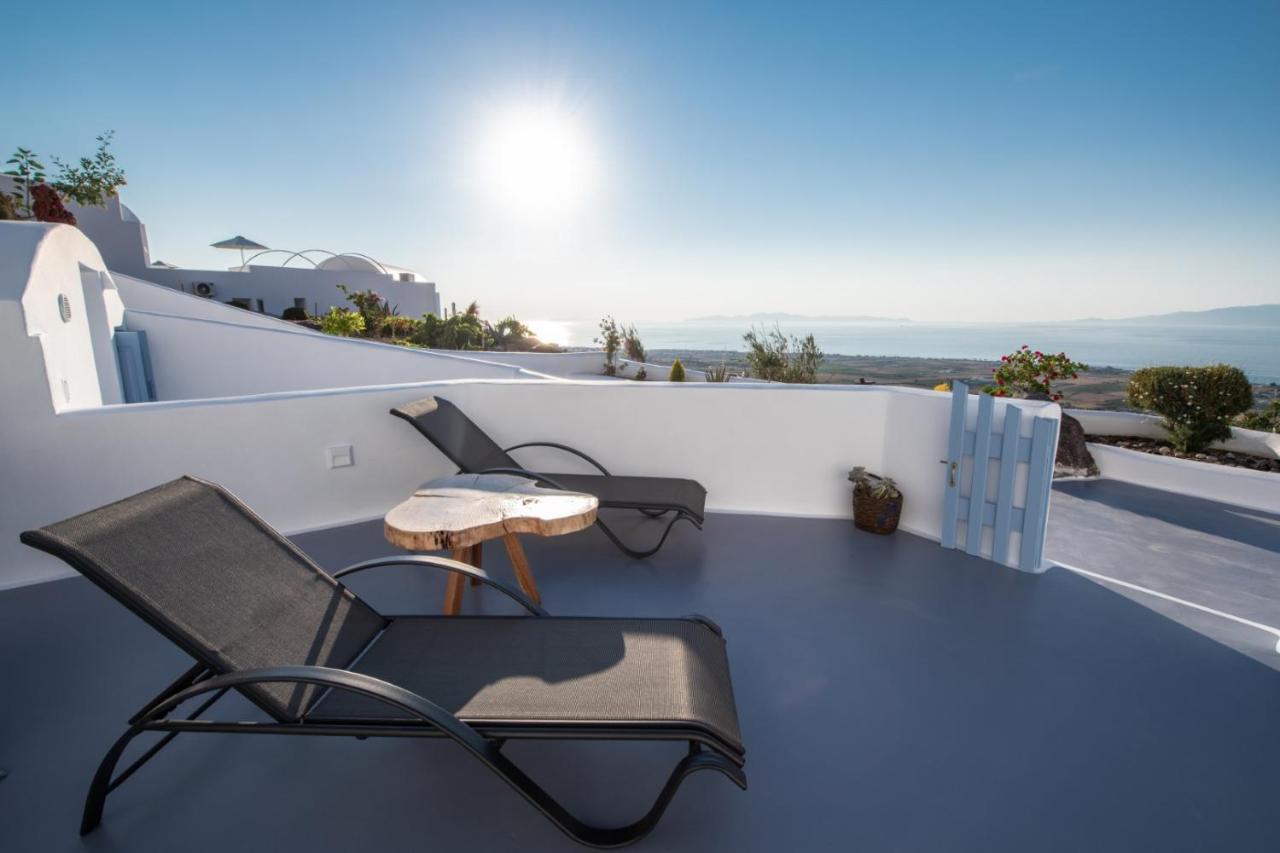 Luxury Grand Cave Suite Outdoor Jetted Tub Sea & Sunset View