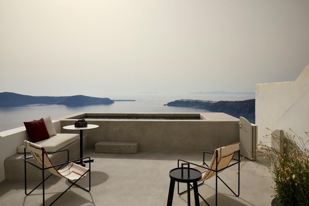 Infinity Suite with Plunge Pool and Caldera View