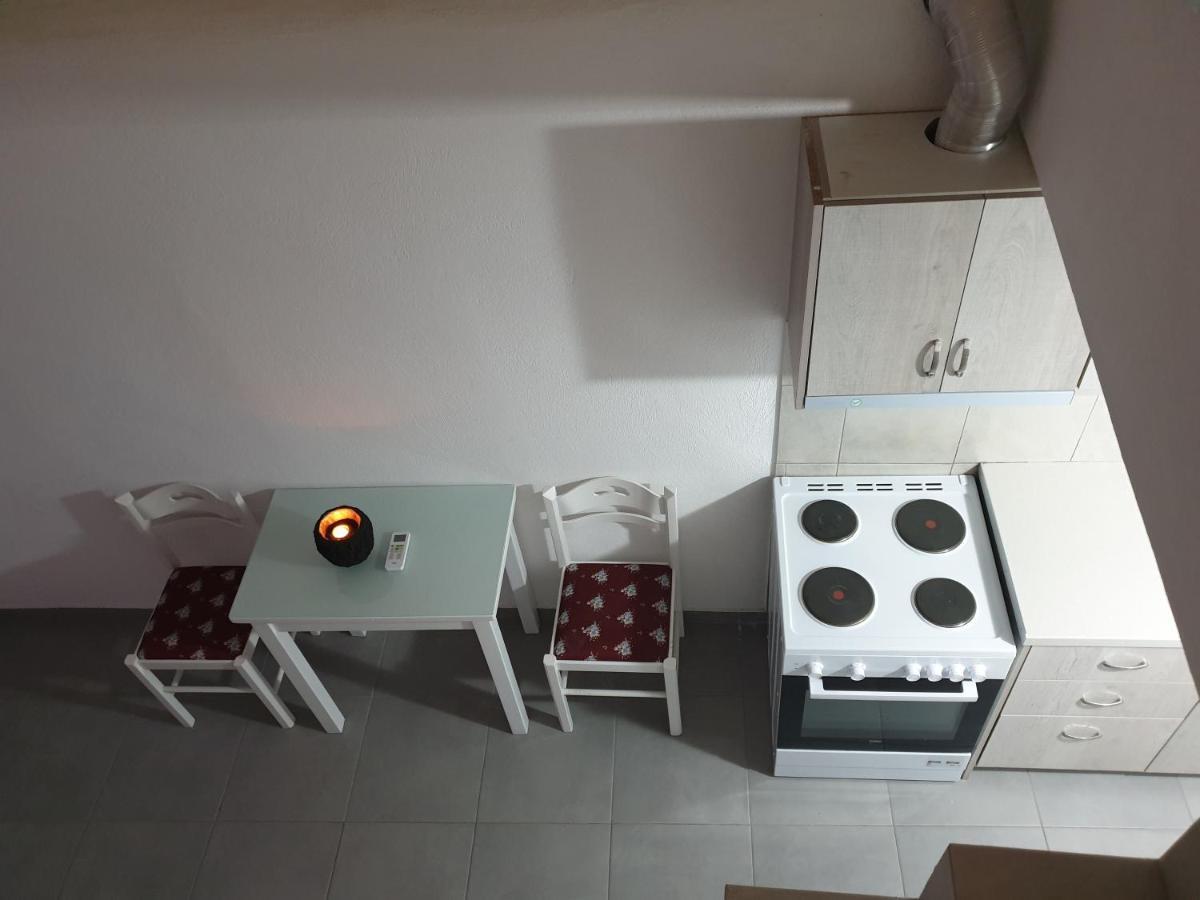 Standard Triple Studio