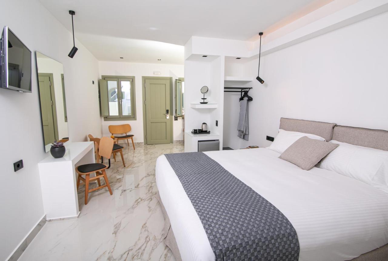 Executive Suite with Pool View,1284762802:JPEG