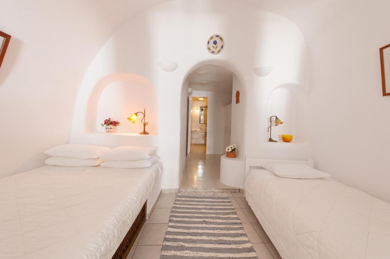 Two-Bedroom Family Cave Villa with Caldera View (5 Adults)