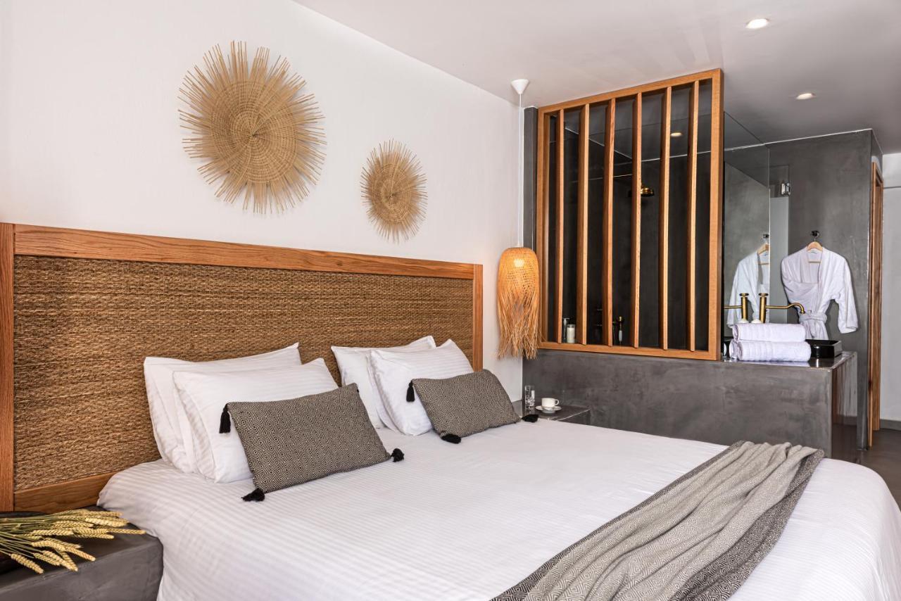 Junior Suite Shared Pool