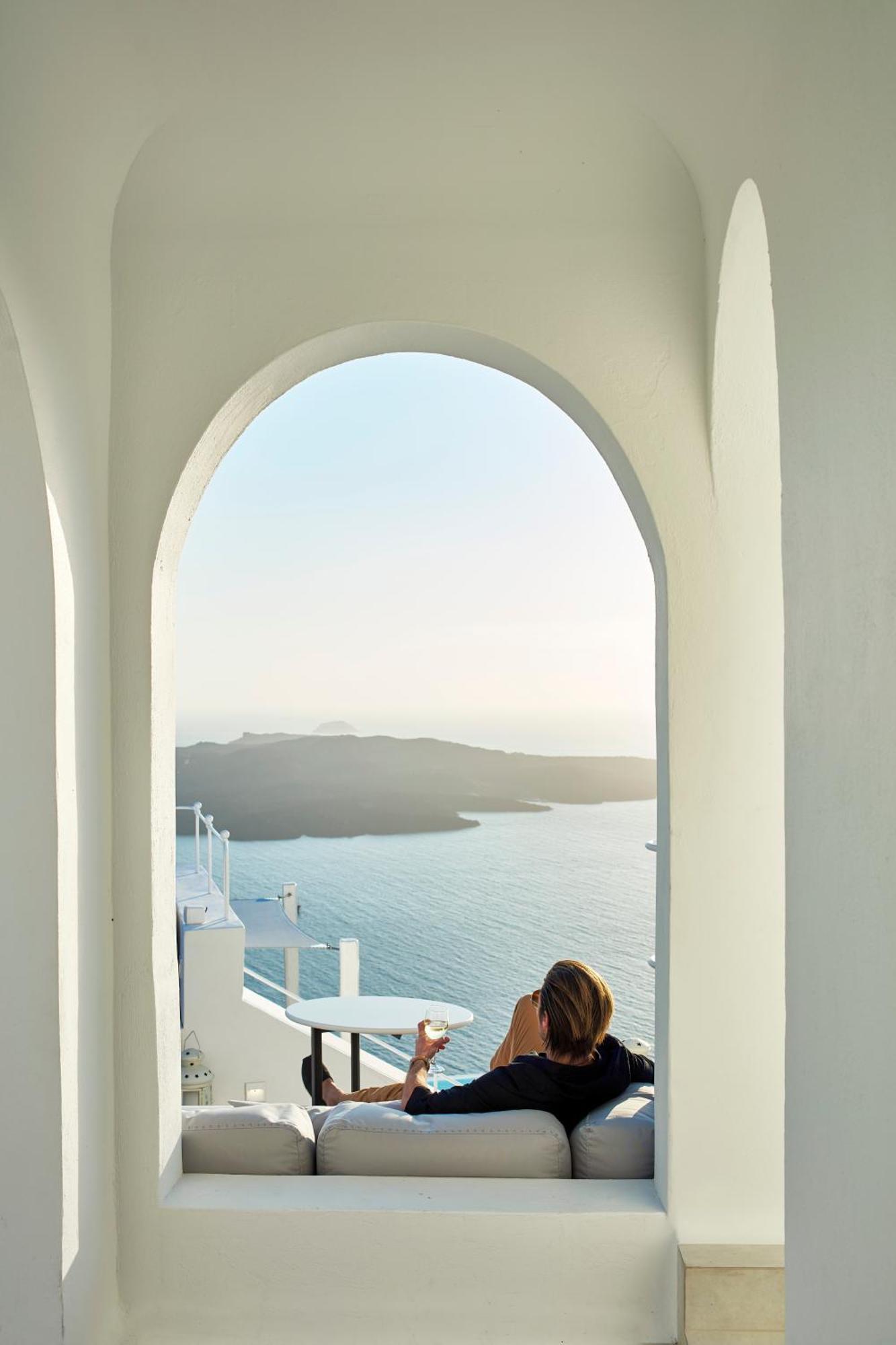 Cliff Honeymoon Suite outdoor jetted tub