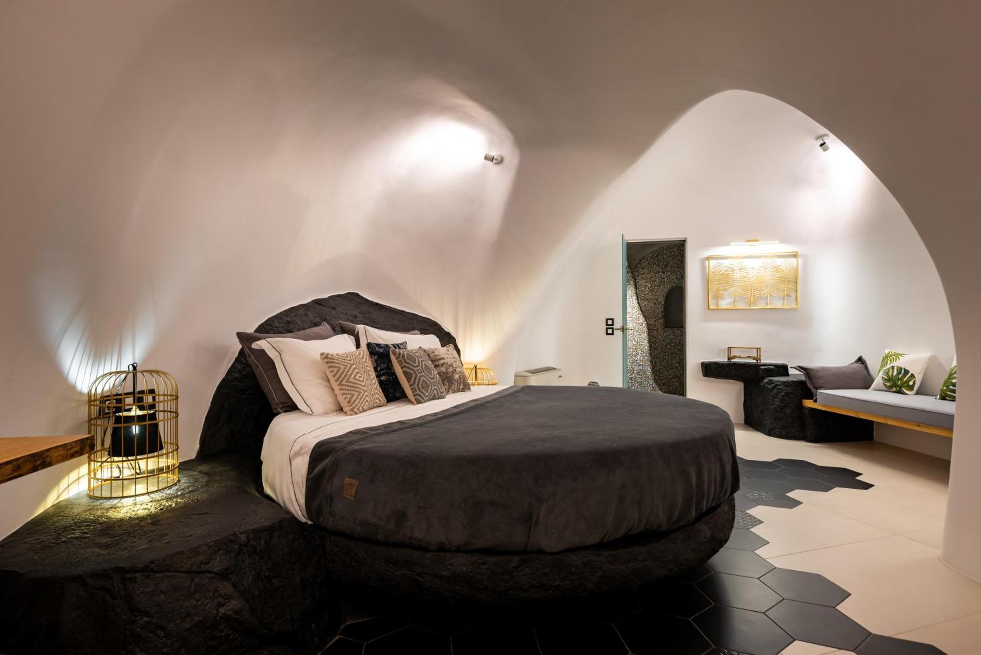 Suite Elegante con bañera de hidromasaje cubierta