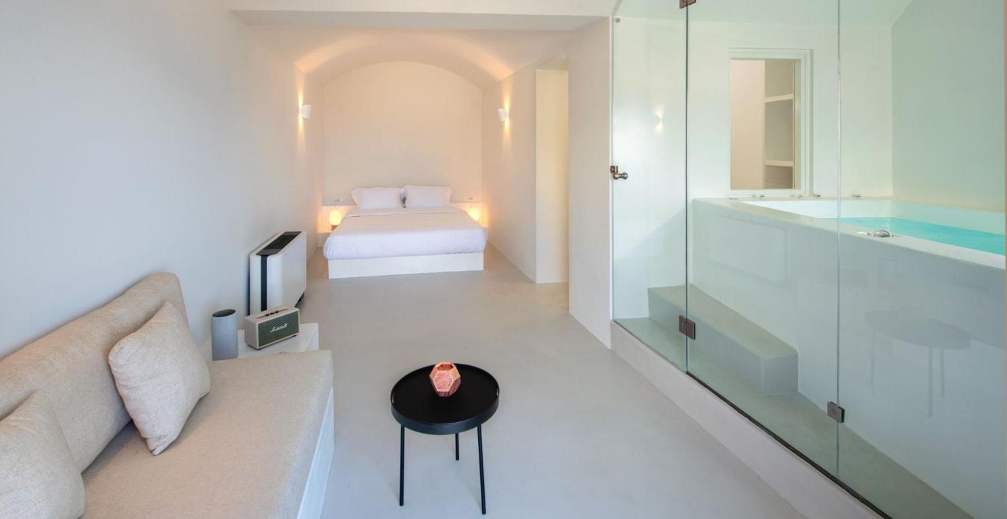 Cave Junior Suite Jetted tub Sea View