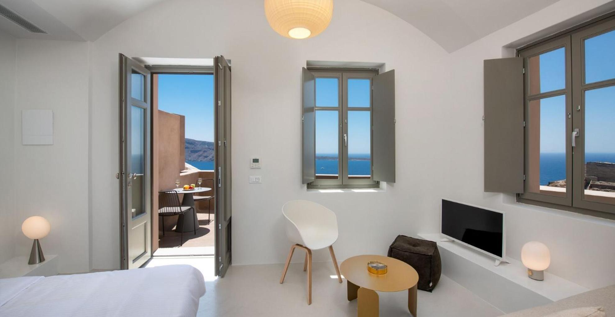 Superior Jetted tub Suite Sea View