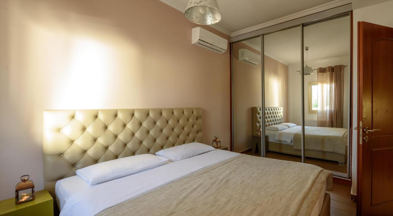 Two Bedroom Villa with Outdoor Hot Tub & Garden View,1323506461:JPEG