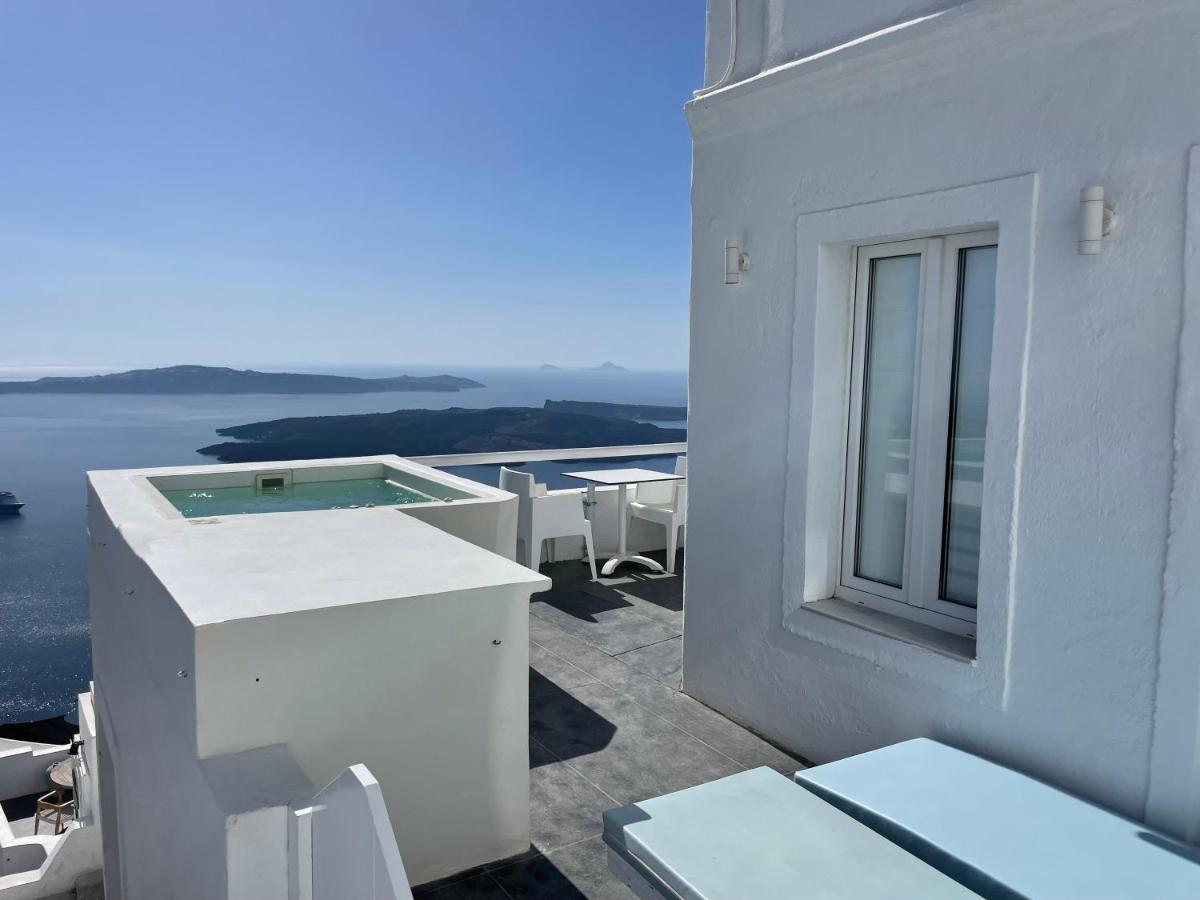 Caldera Mare Suite Hot Tub