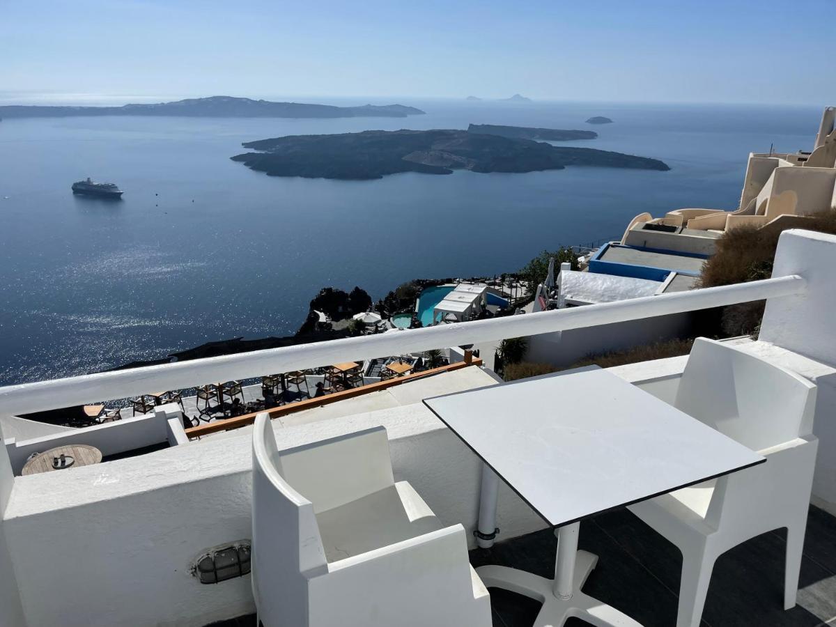 Caldera Mare Suite Hot Tub