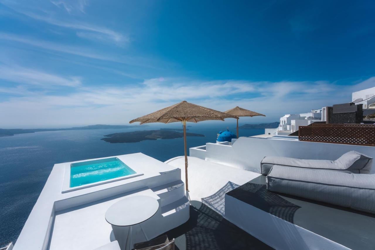 Suite Principale avec Bains à Remous Extérieur et Terrasse Privée - Vue sur Caldeira