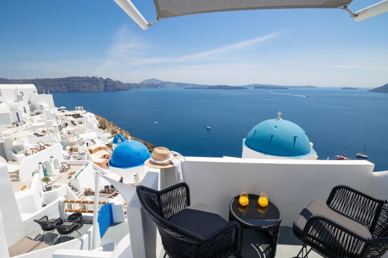 Blue Dome Double Room Caldera View