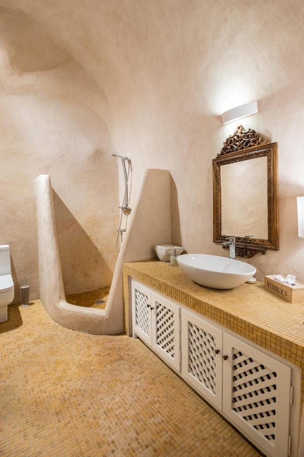 Deluxe Villa Private Outdoor Hot Tub