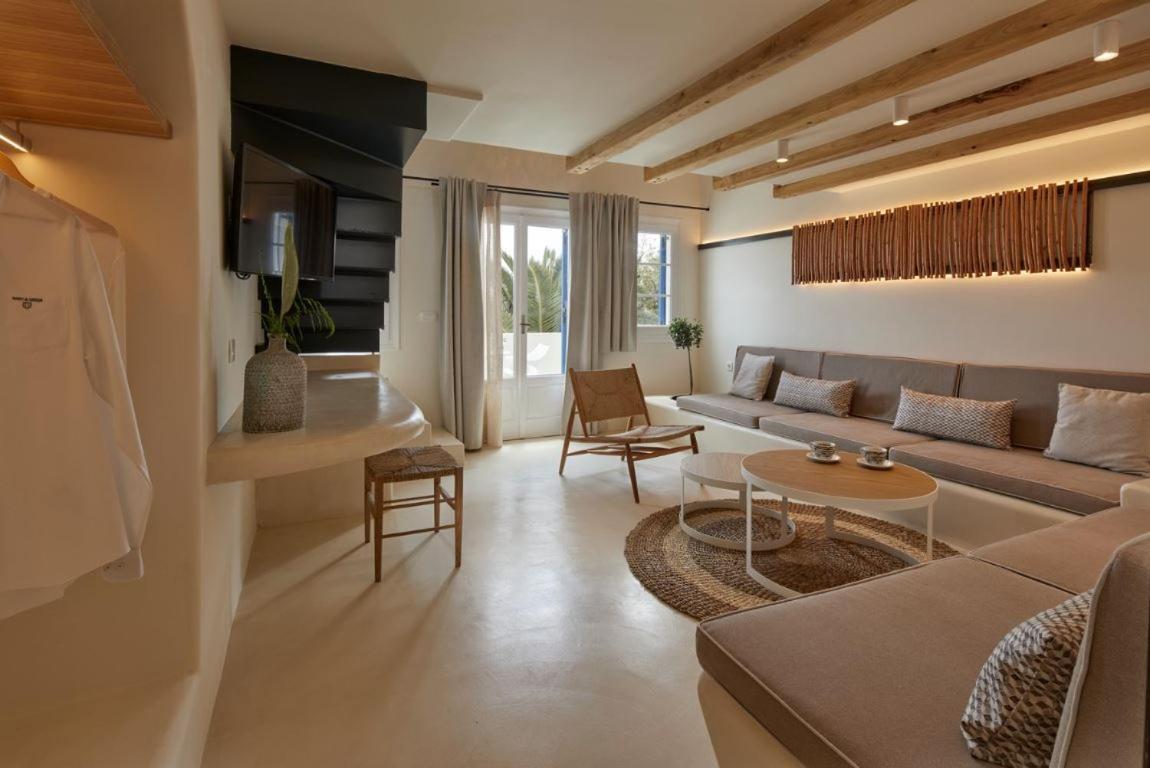 Deluxe Suite - Split Level