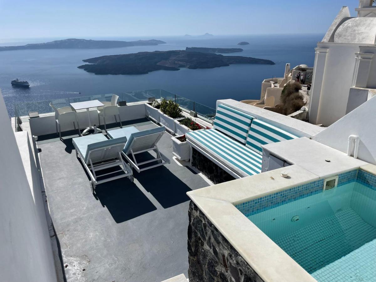 Caldera Mare Suite Hot Tub