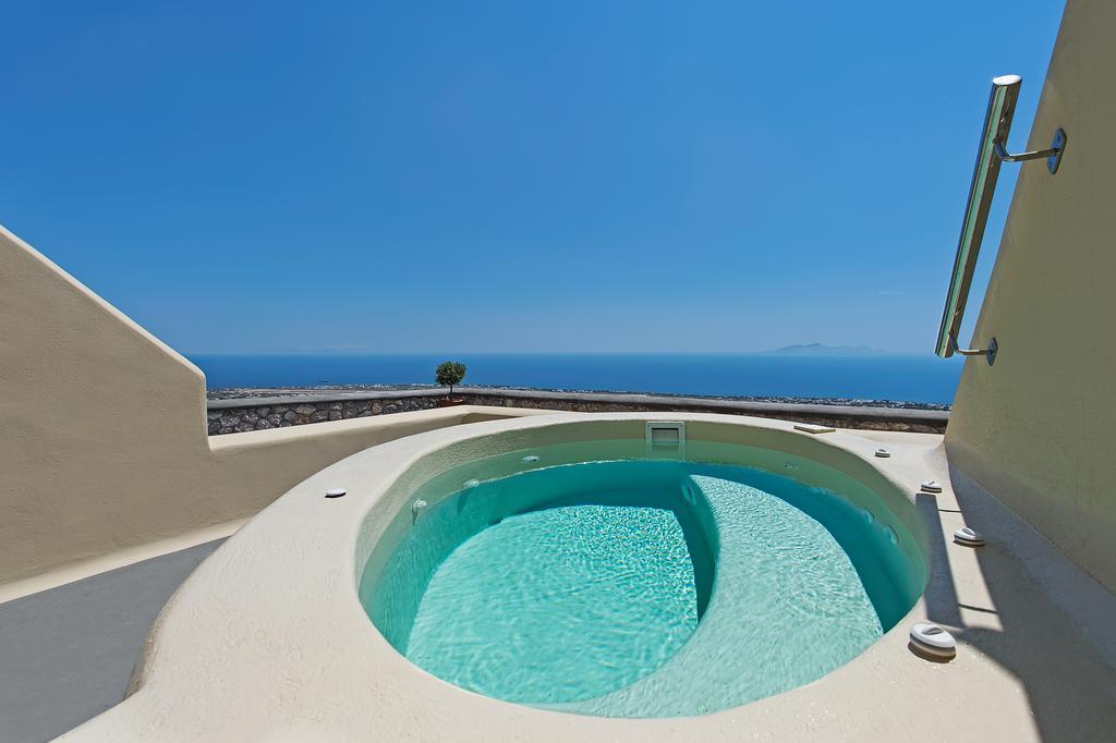 Junior Suite with Outdoor Heated Tub,143606930:JPEG