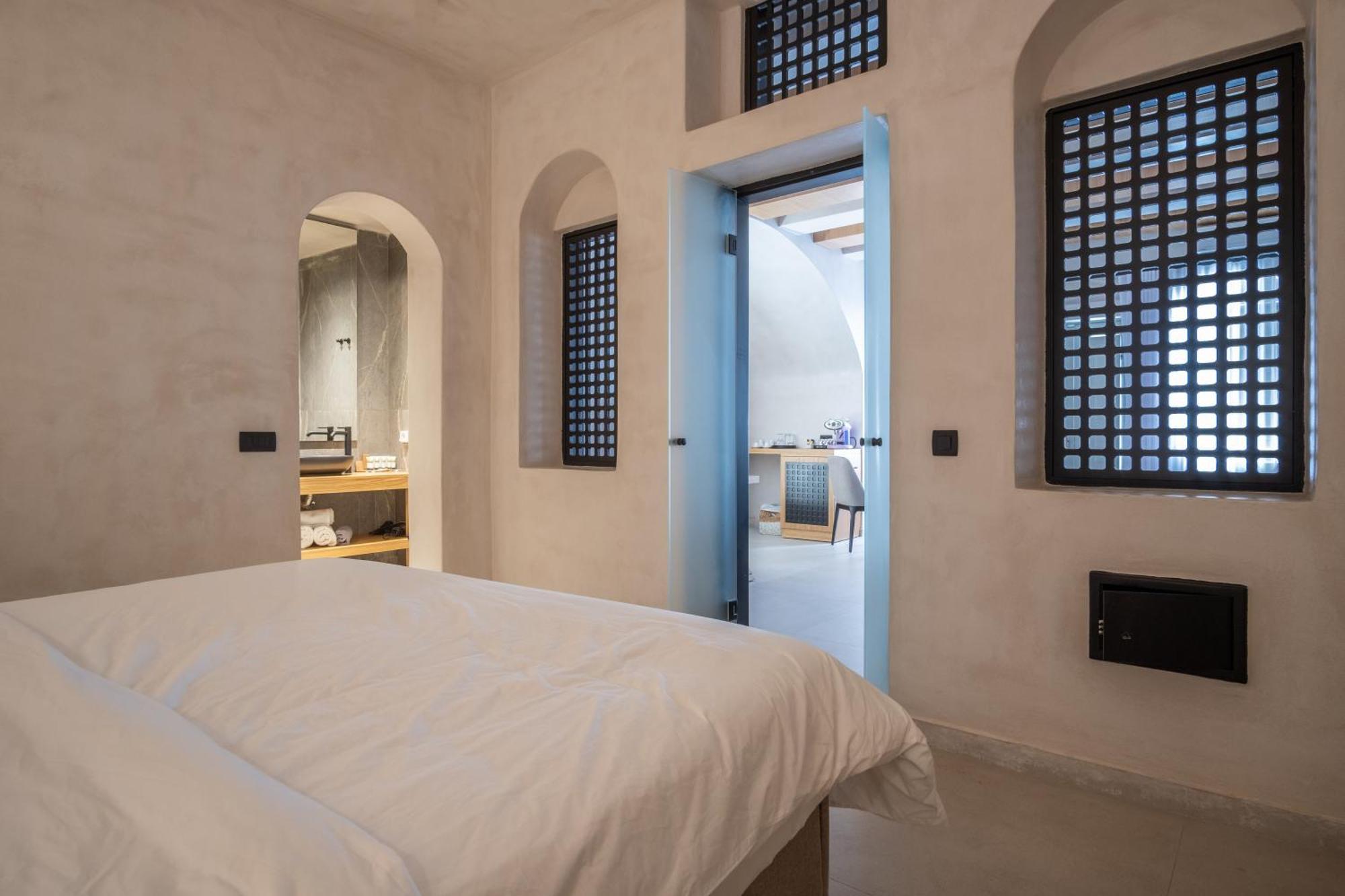 VIP Suite Private Jacuzzi Caldera View