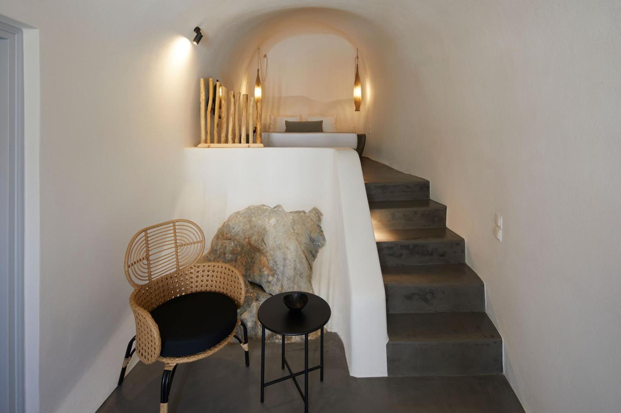 Lithos Cave Room