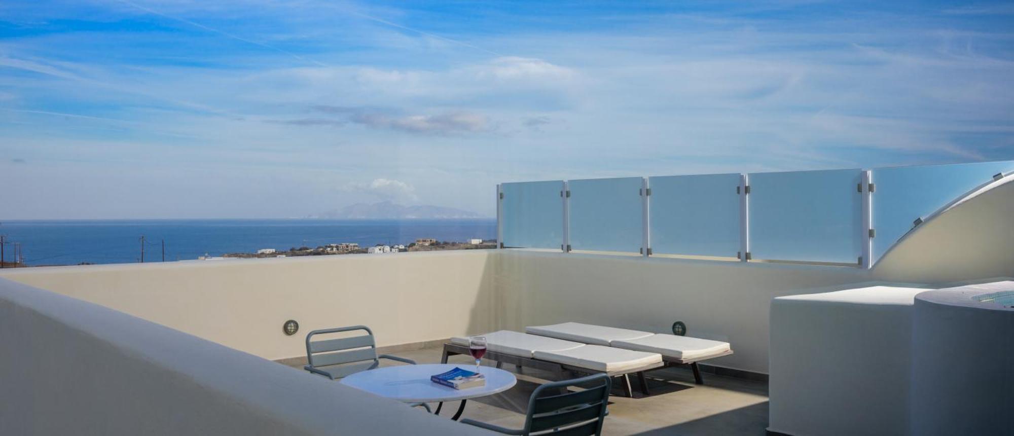 Junior Suite with Sea View and Outdoor Hot Tub