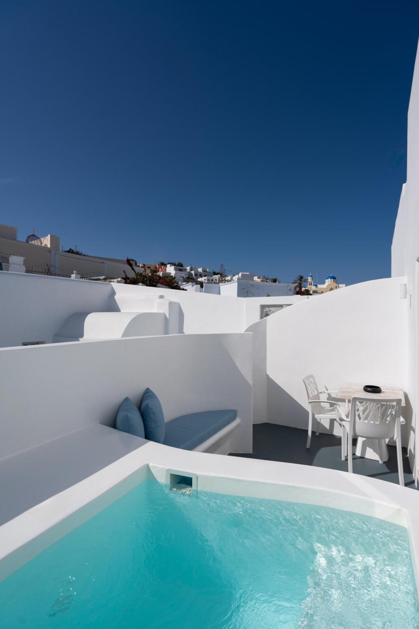 Suite Cueva Premium con bañera de hidromasaje al aire libre