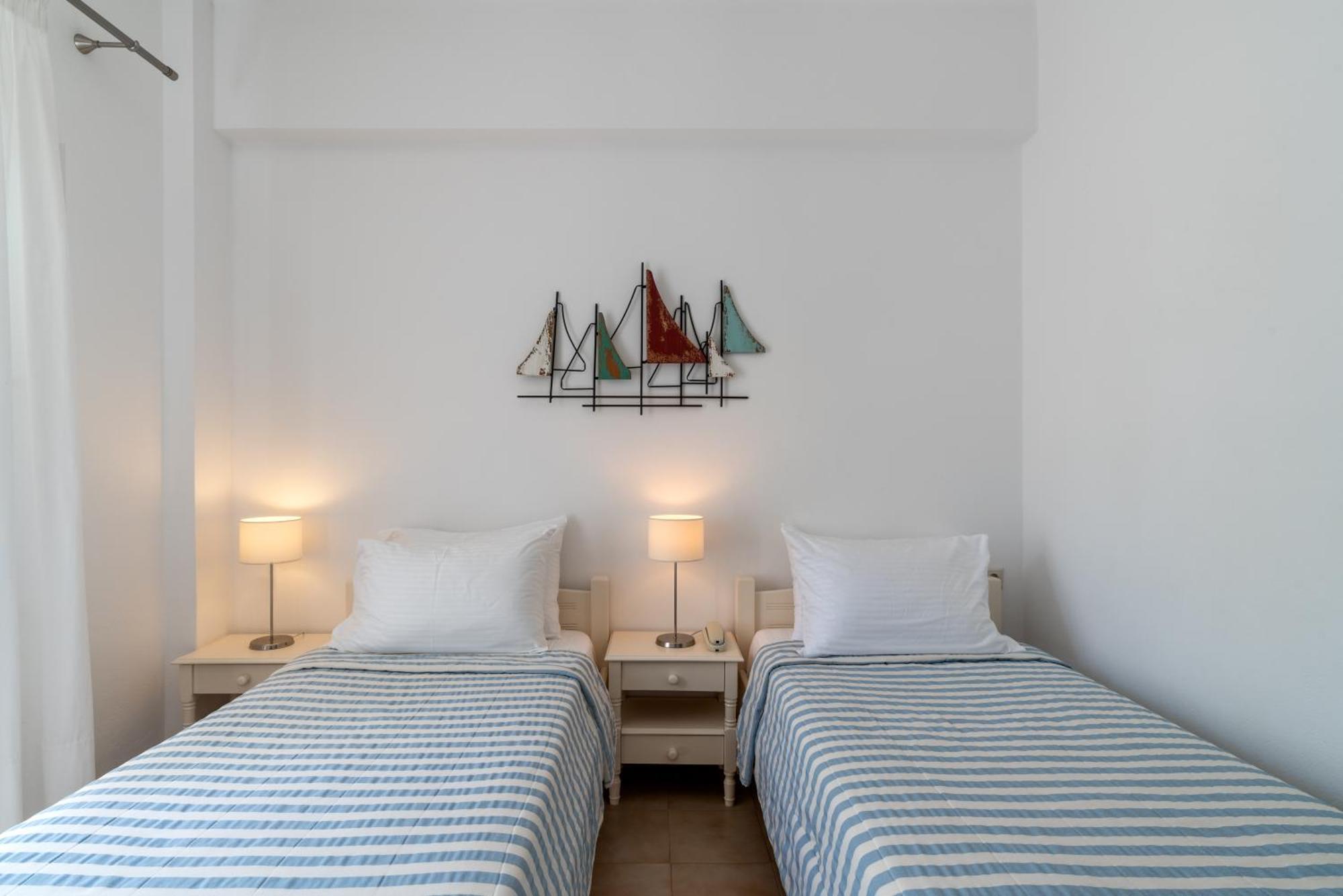 Deluxe Double or Twin Room Pool View