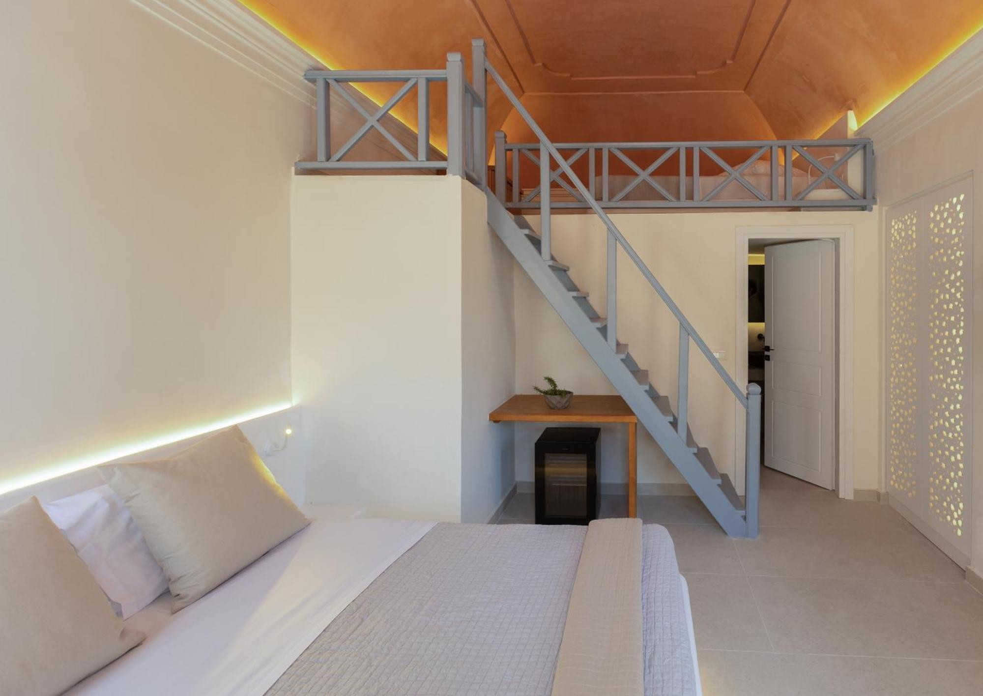 Novel Quadruple Room