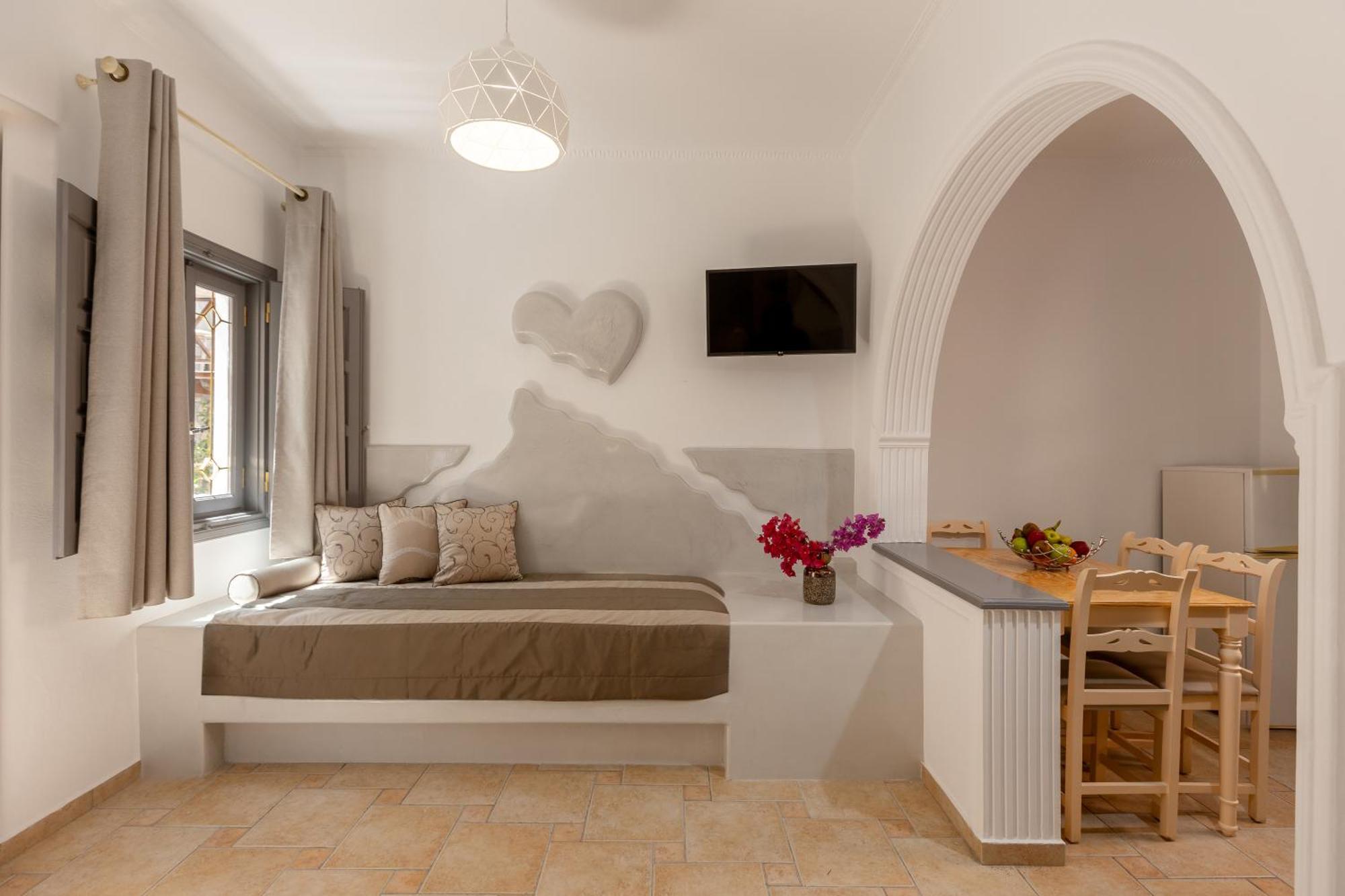 Deluxe Apartment,1583670870:JPEG