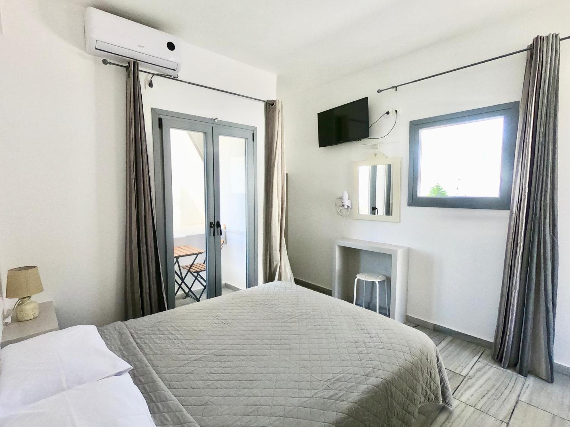 Nova Economy Double Room internal view