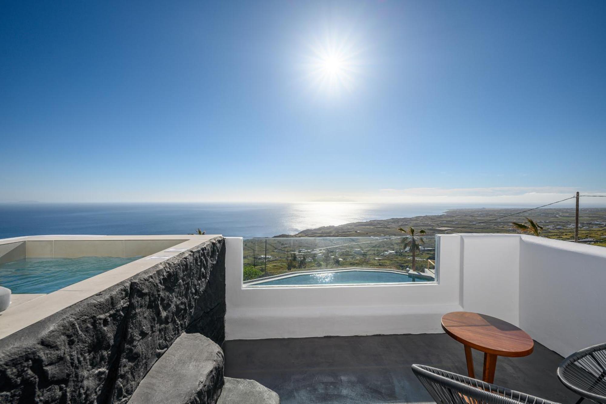 Hochzeitssuite mit Whirlpool im Freien und Meerblick
