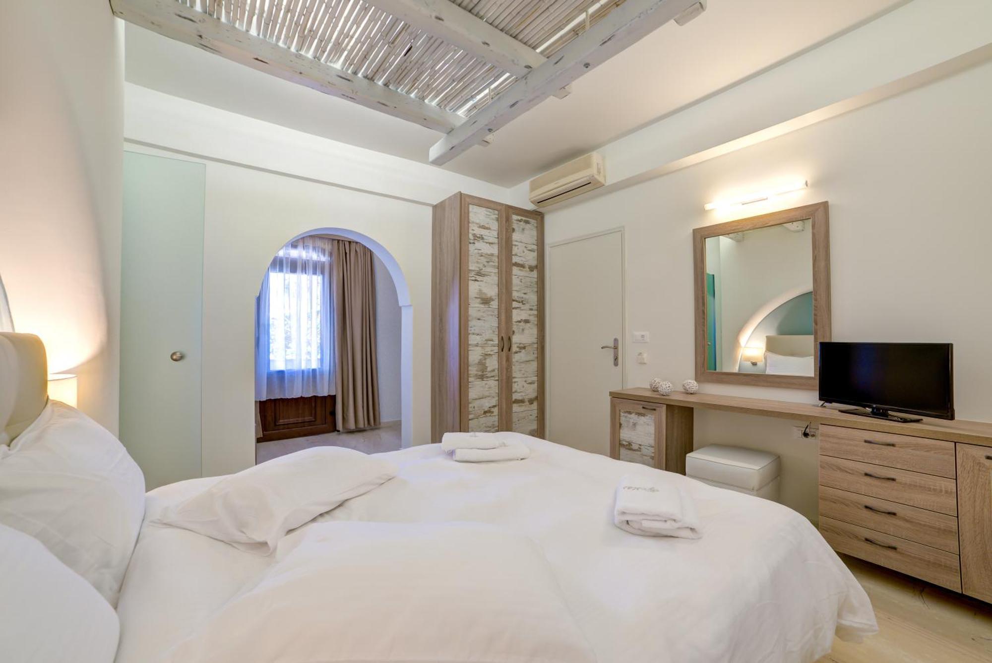 Deluxe Double Room Balcony Pool View