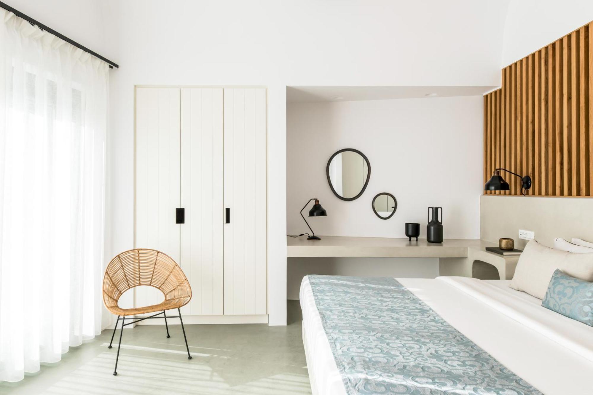 Pure Suite Pool or Jacuzzi