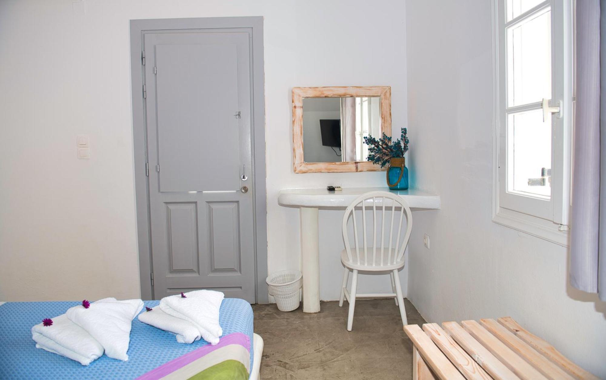 Double Room with Balcony and Caldera View,1592088882:JPEG