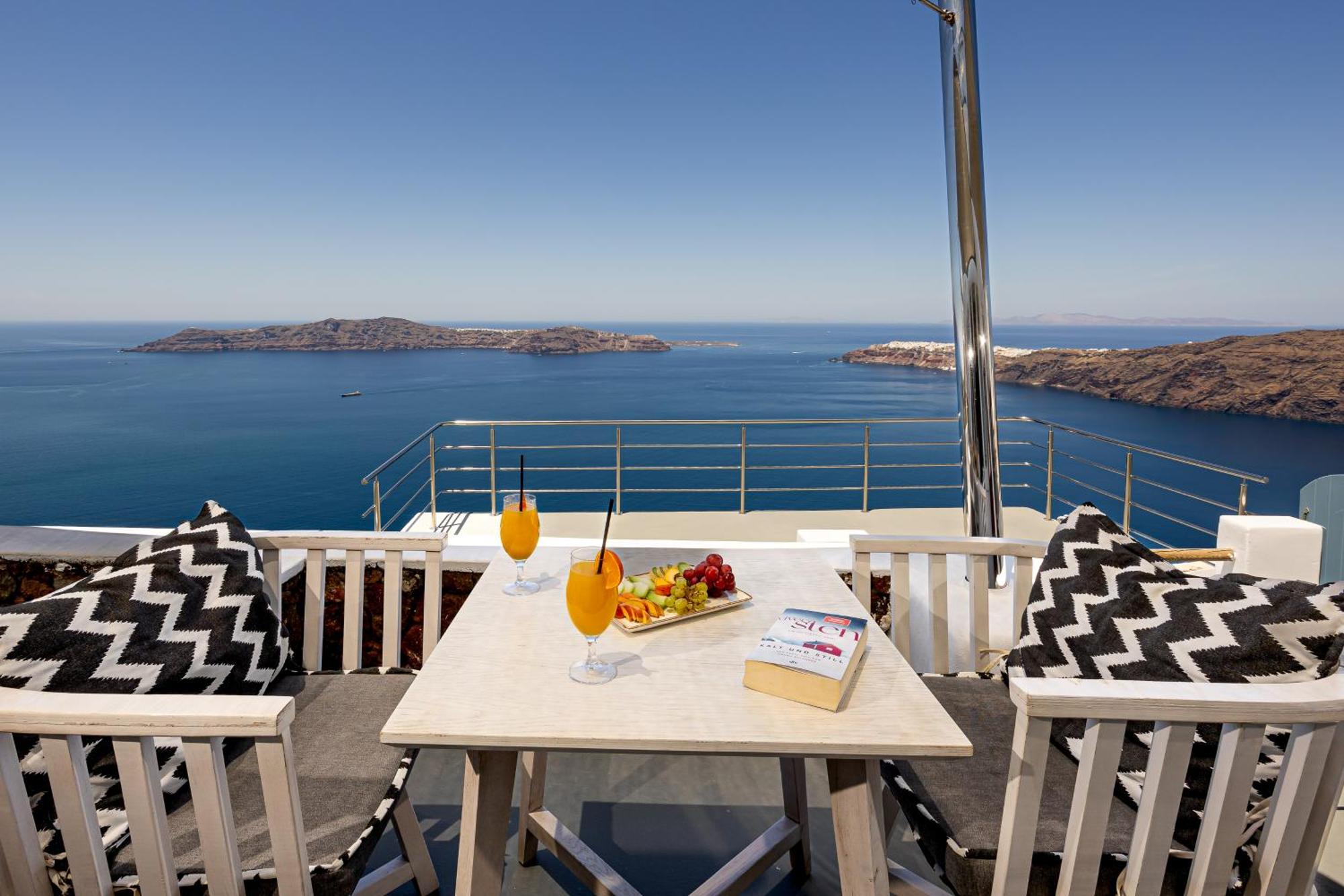 Superior Double Room Caldera View