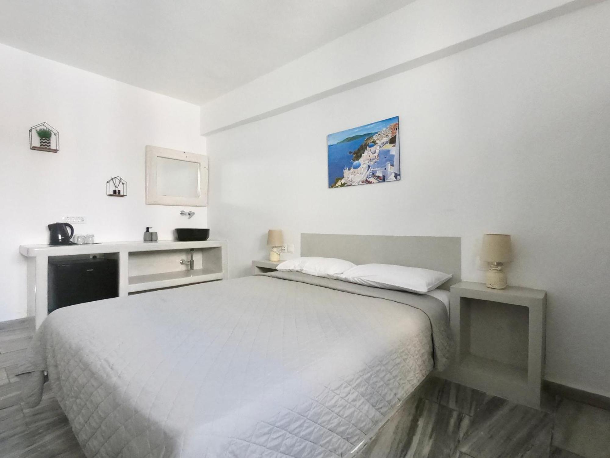 Nova Standard Triple Room Street View