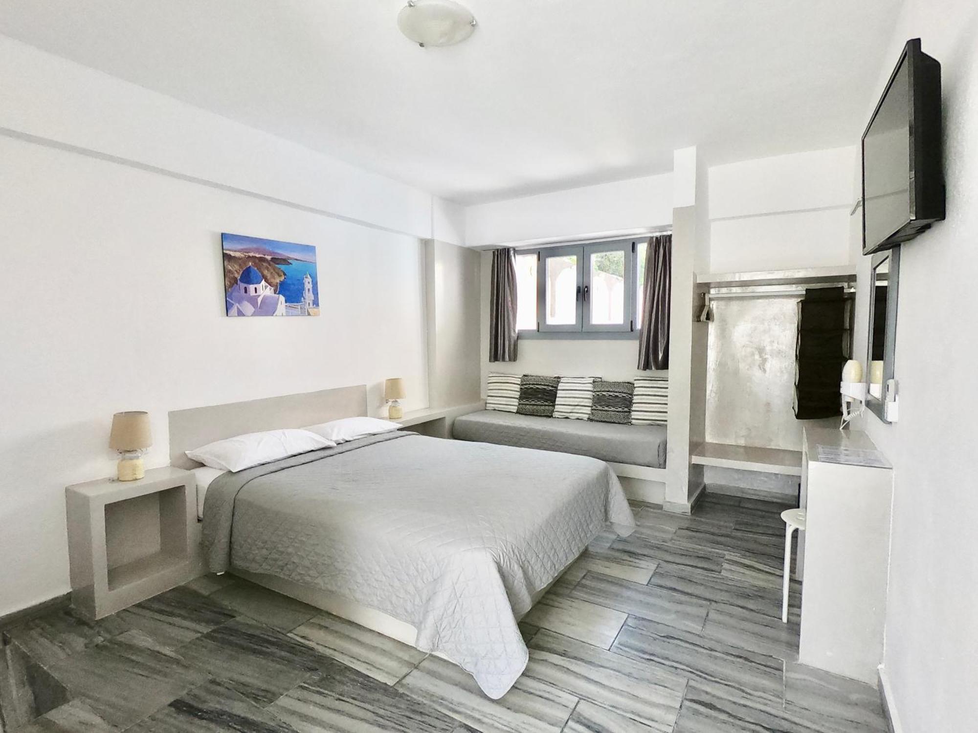 Nova Standard Triple Room Street View