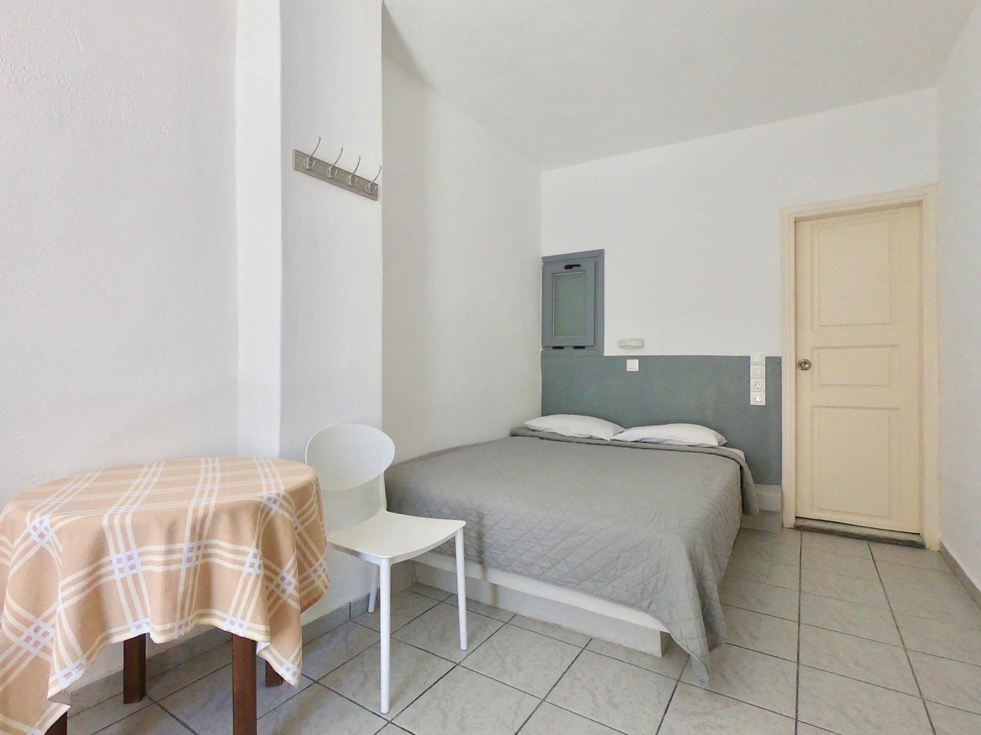 Nova Economy Double Room internal view