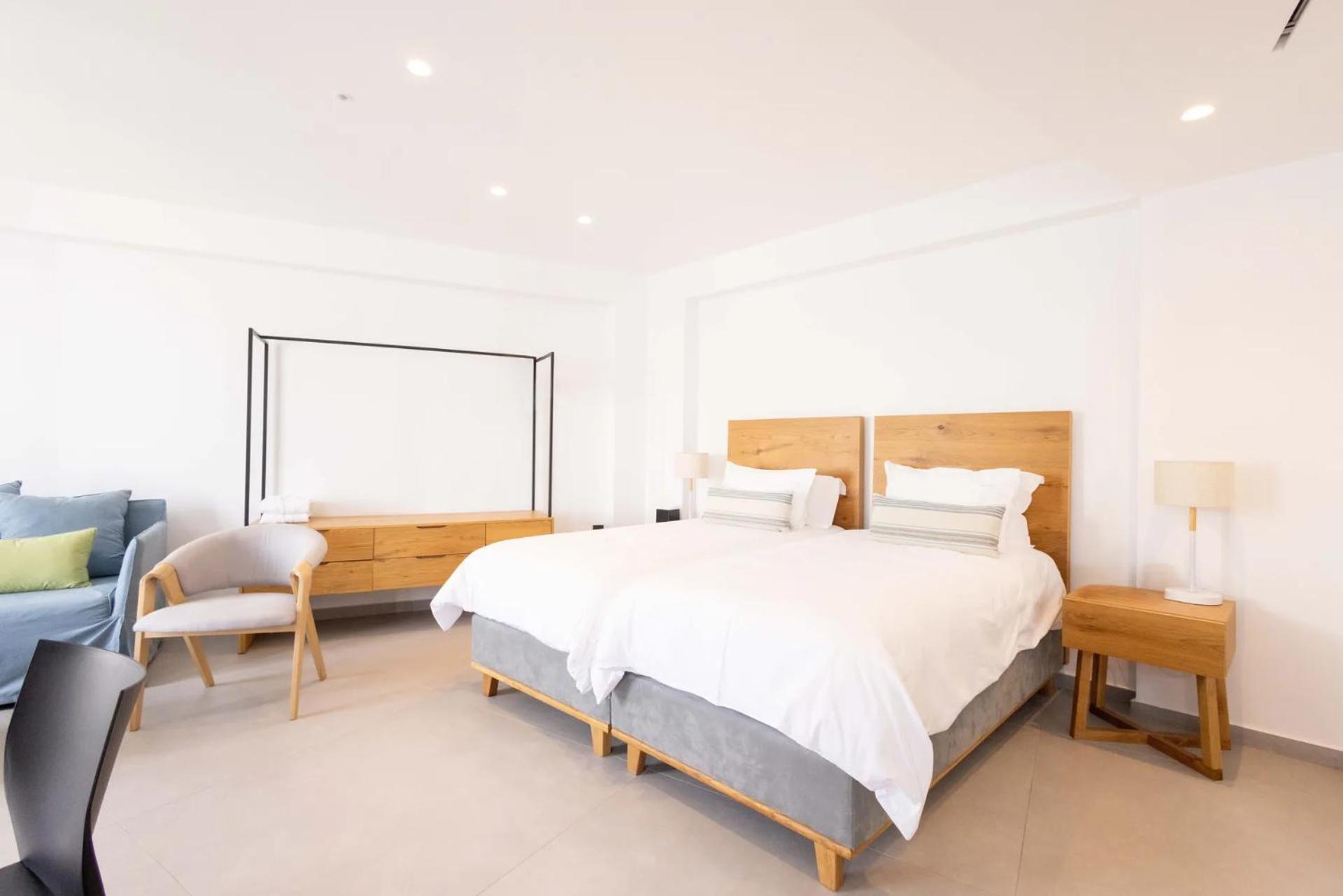 Comfort Deluxe Family Courtyard Room