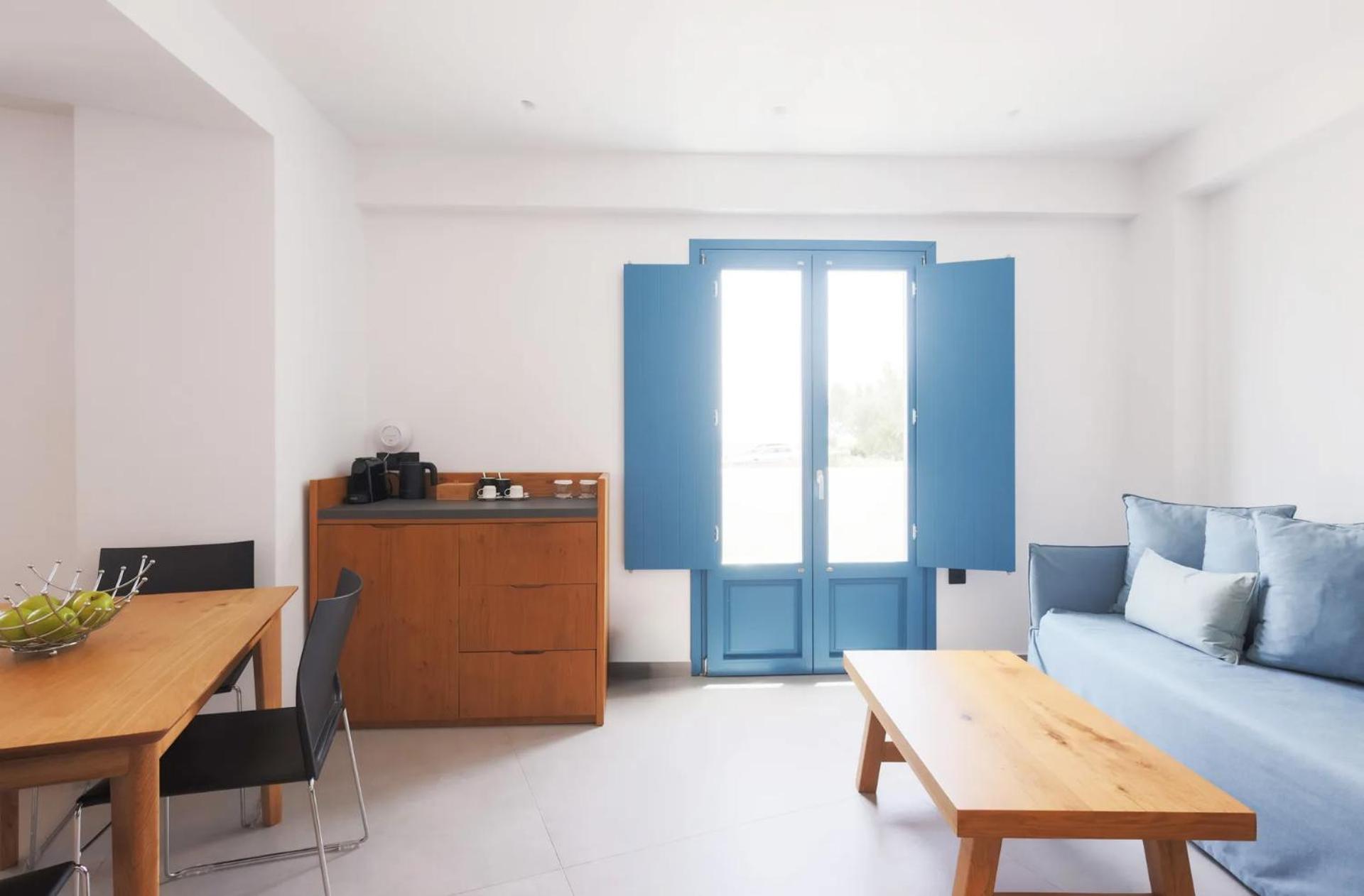 Comfort Deluxe Family Courtyard Room