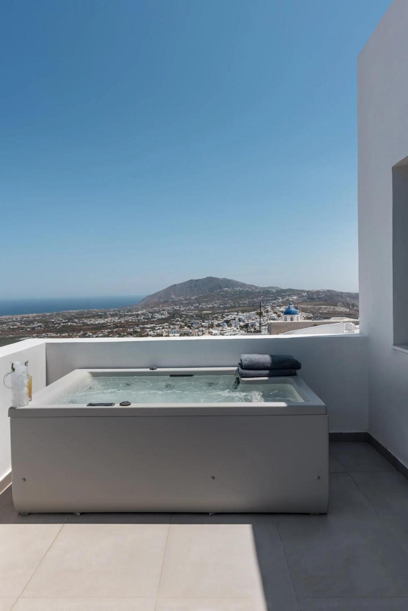 Santorini Sunrise Suite