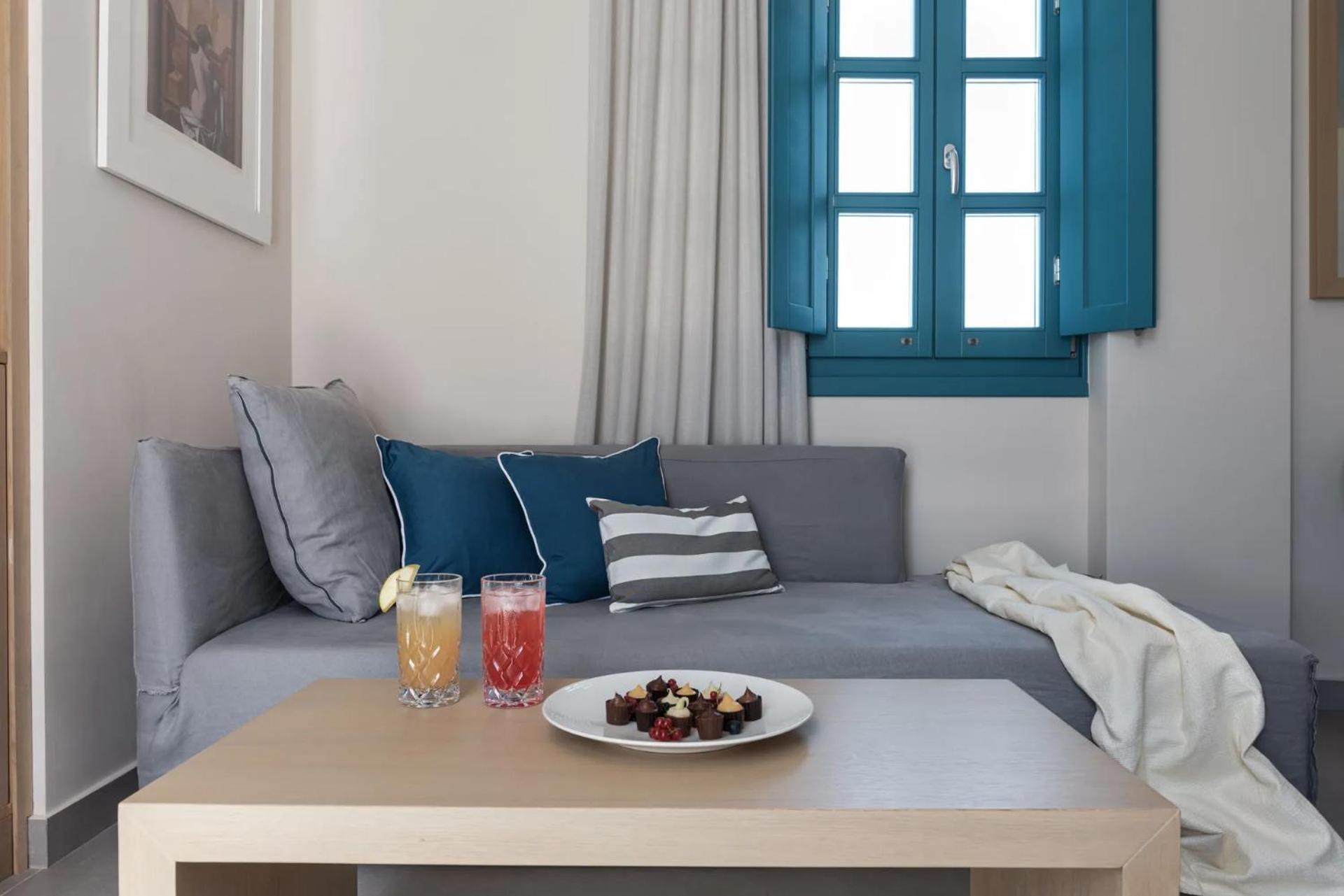 Santorini Sunrise Suite