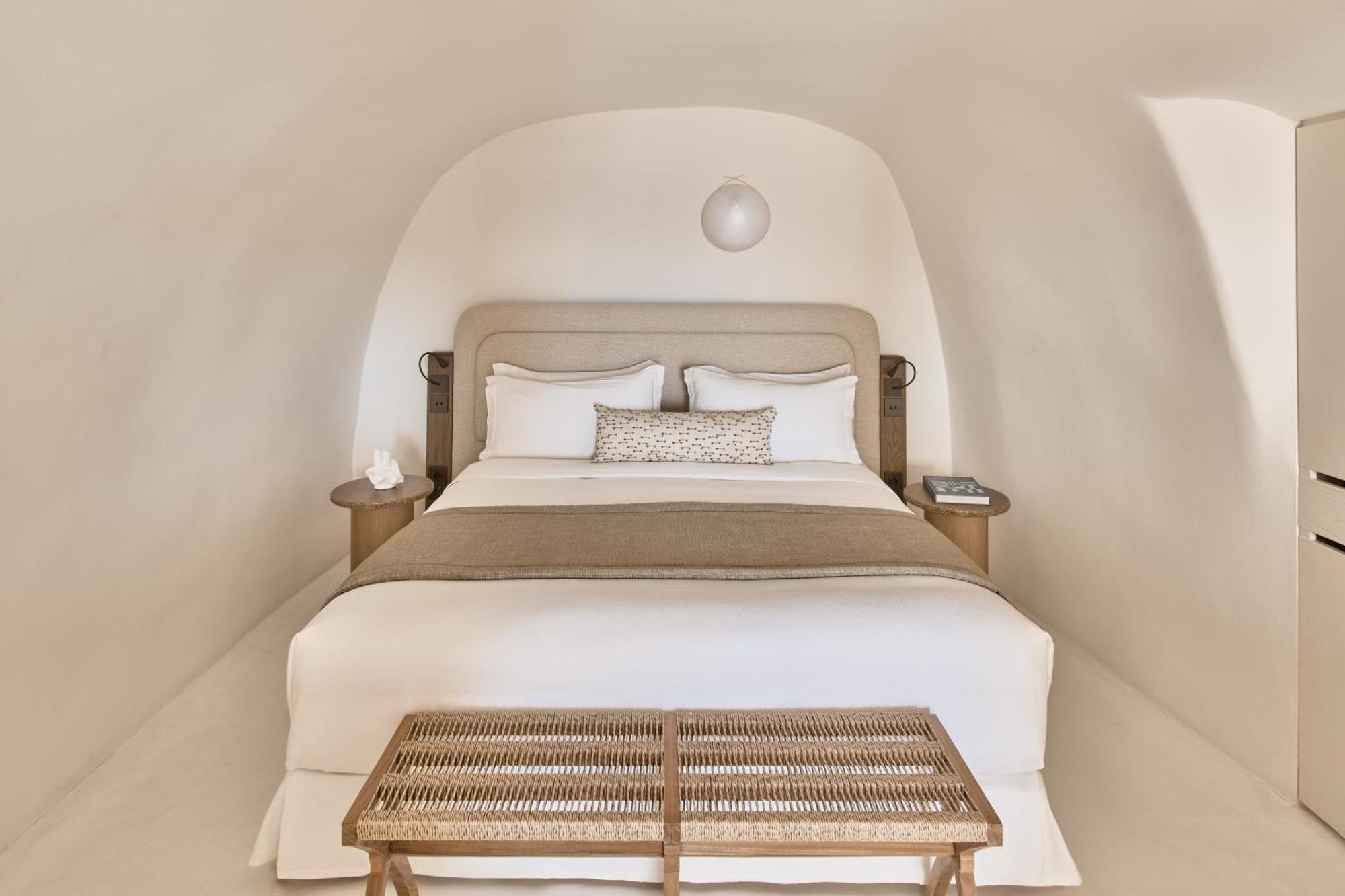 Aura Suite, 1 Bedroom Suite, 1 King, Caldera view