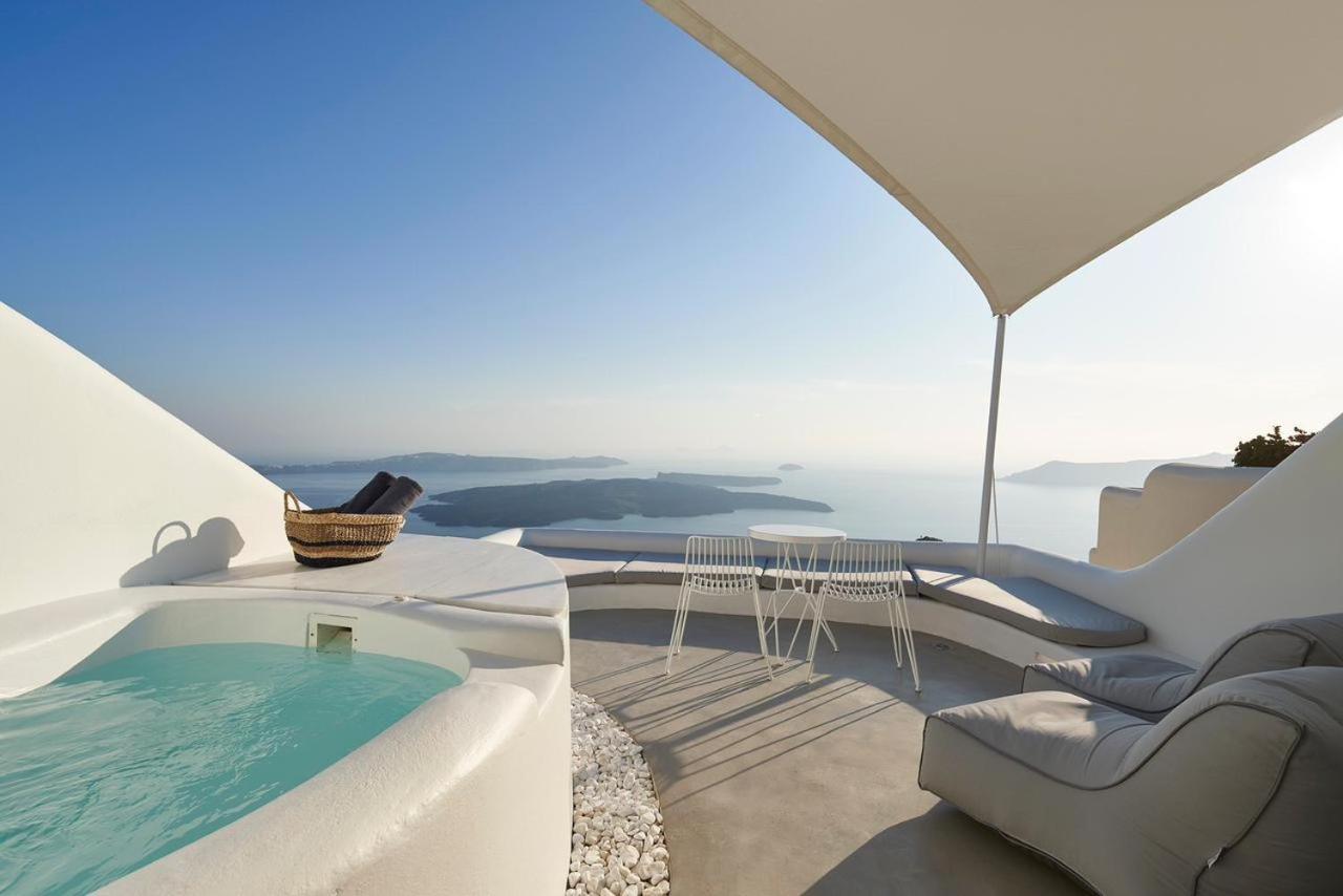 Deluxe Suite with Outdoor Hot Tub