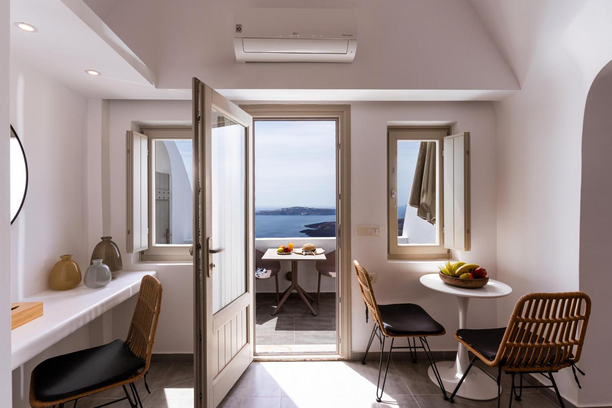 Deluxe Suite Caldera View