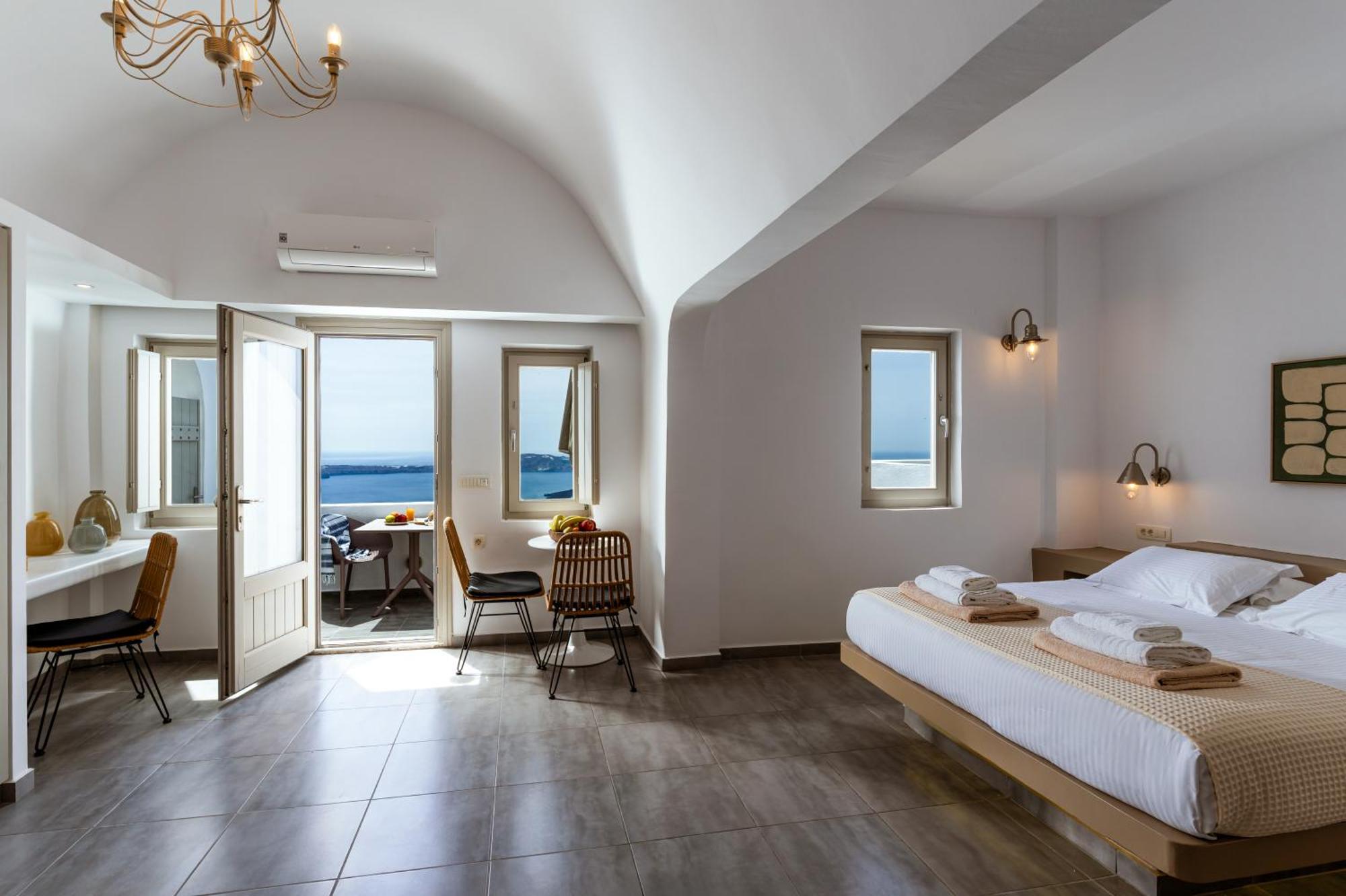 Deluxe Suite Caldera View