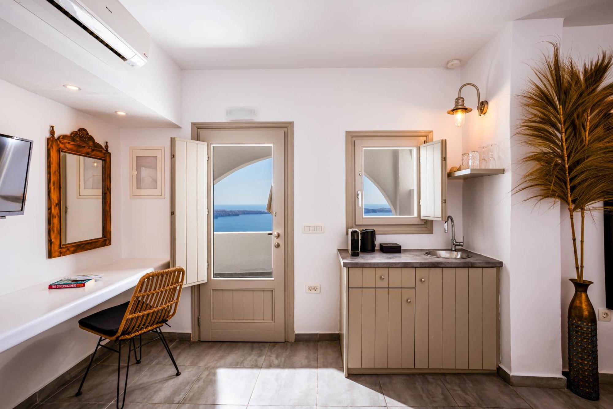 Superior Double Room Caldera View